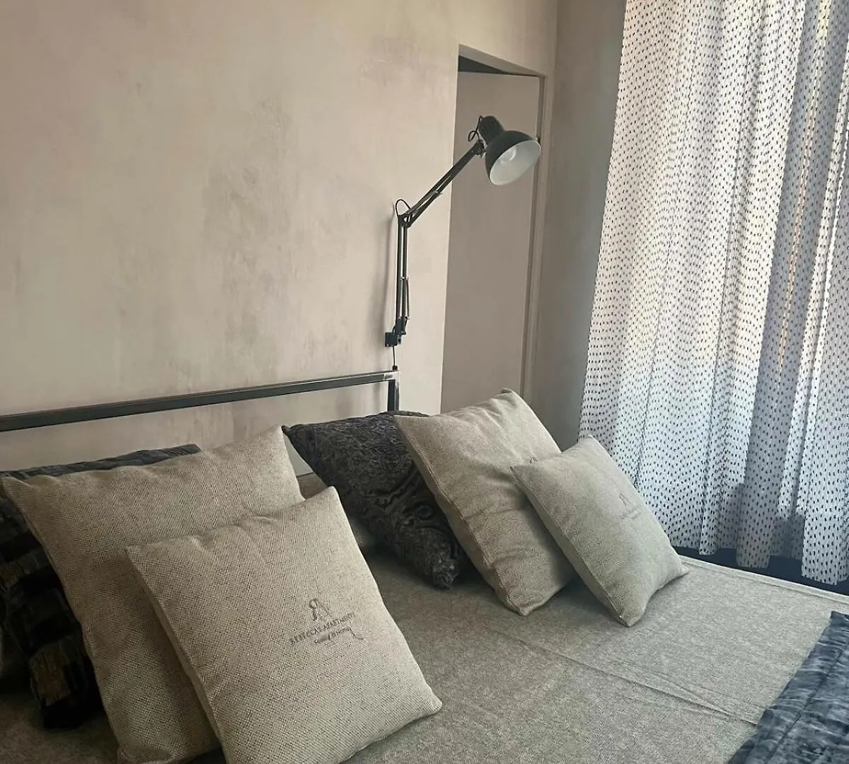 Arts At Central Station Milan Apartment